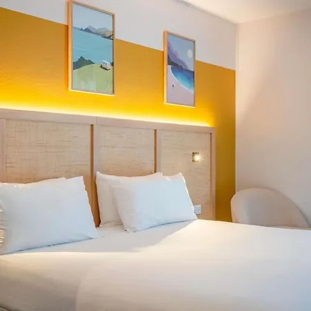 Ibis Styles 3* ביאריץ